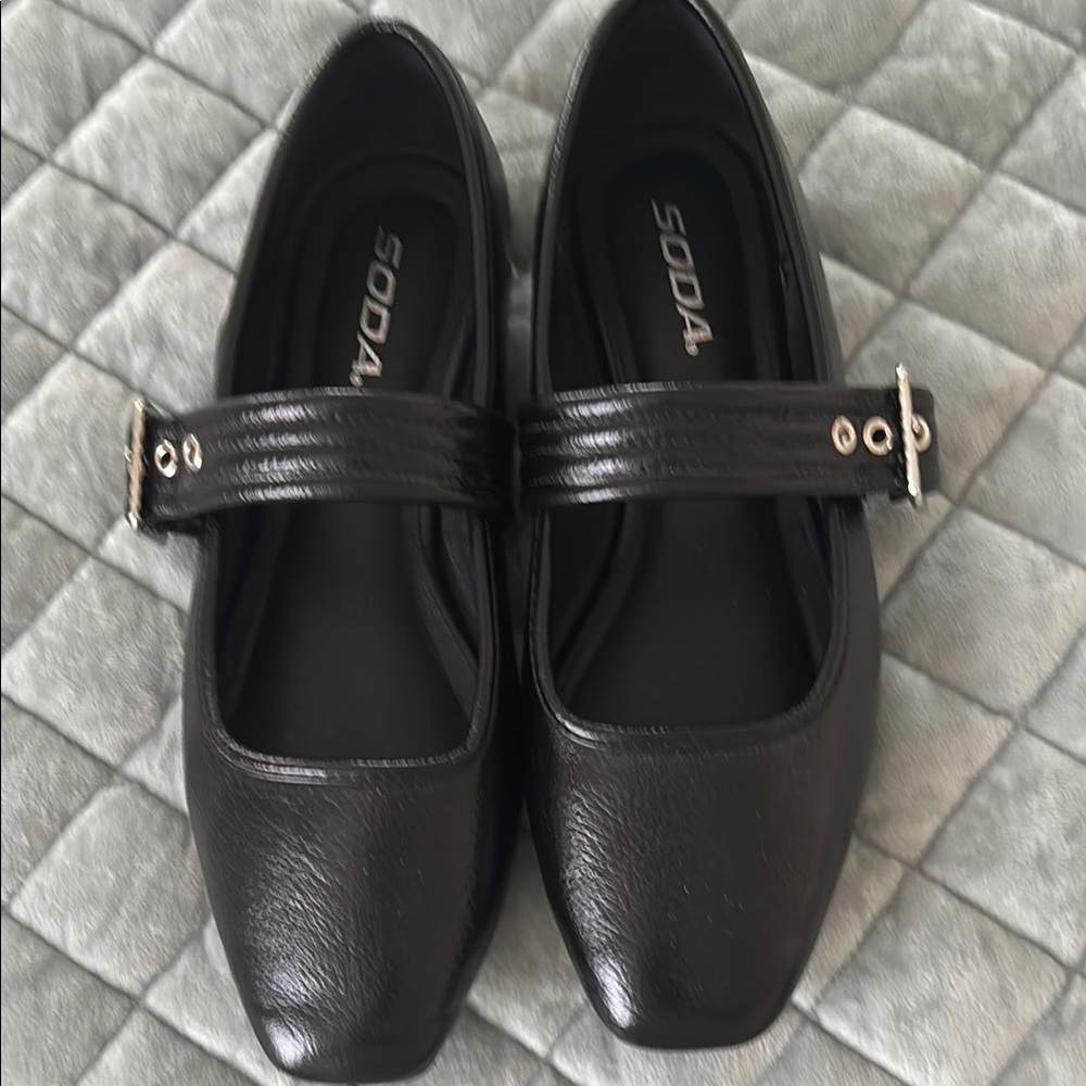 Soda Women's Black Mary Jane Shoes